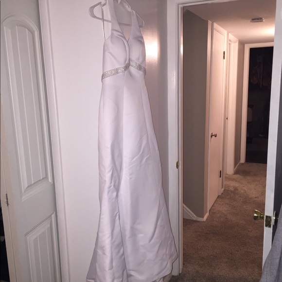 Wedding Dress - white halter - size 4 - Picture 1 of 4